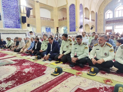 تصاویر/ اقامه نماز جمعه بم