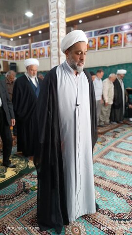 تصاویر/ اقامه نماز جمعه شهر کشاورز