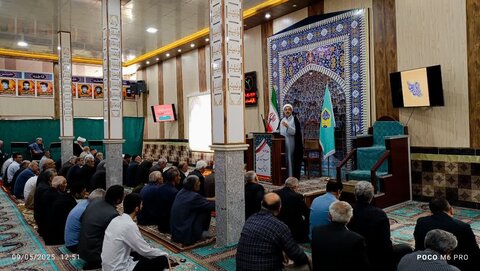 تصاویر/ اقامه نماز جمعه شهر کشاورز