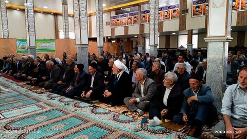 تصاویر/ اقامه نماز جمعه شهر کشاورز