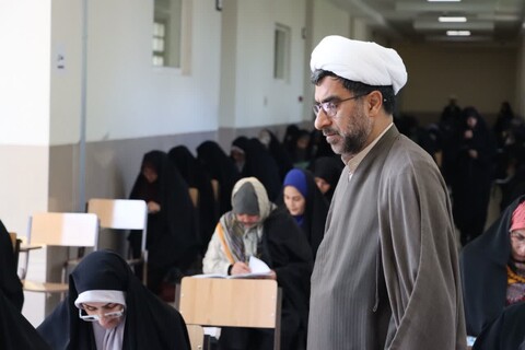 تصاویر/ برگزاری آزمون اعطای مدرک تخصصی به حفاظ قرآنی در آذربایجان شرقی