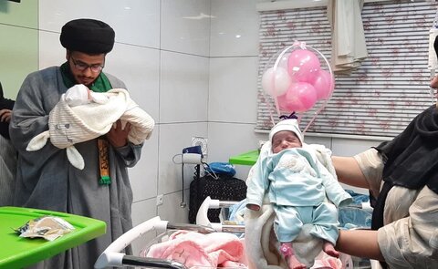 تصاویر/حضورکاروان زیر سایه خورشیددر زایشگاه شبیه خوانی کاشان