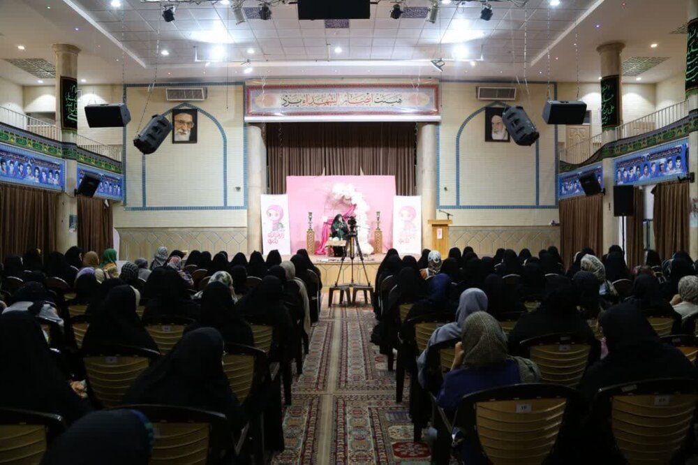 برگزاری پنجمین رویداد «ریحانه‌شو» با حضور ۶۰۰ مادر و دختر یزدی + عکس