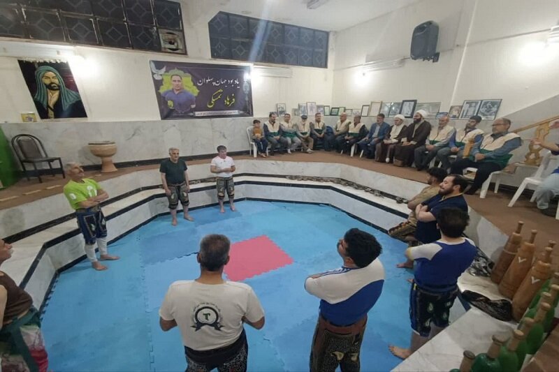 حضور خادمیاران رضوی در زورخانه امام علی(ع) هرسین + عکس