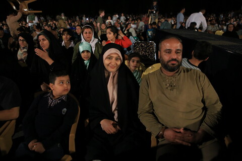 تصاویر / جشن بزرگ زیر سایه خورشید در بهارستان اصفهان