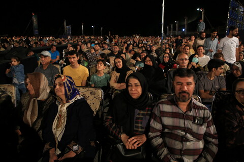 تصاویر / جشن بزرگ زیر سایه خورشید در بهارستان اصفهان