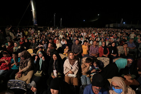 تصاویر / جشن بزرگ زیر سایه خورشید در بهارستان اصفهان