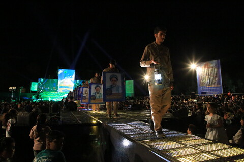 تصاویر / جشن بزرگ زیر سایه خورشید در بهارستان اصفهان