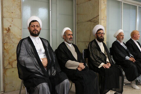 Imágenes / Ceremonia de celebración del cumpleaños del Imam Reza (P) en la oficina del Ayatolá Nouri Hamadani