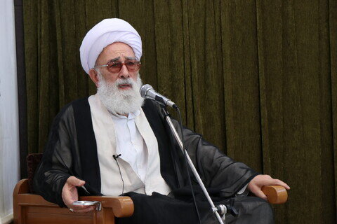 Imágenes / Ceremonia de celebración del cumpleaños del Imam Reza (P) en la oficina del Ayatolá Nouri Hamadani