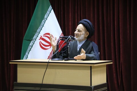 مراسم تجلیل از اساتید حوزه علمیه شهرستان بیرجند