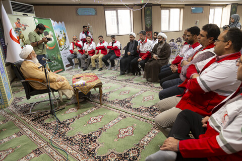 دیدار آیت الله ناصری با اعضای جمعیت هلال احمر یزد