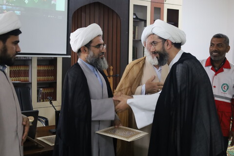 تصاویر/ تجلیل از اساتید مدرسه علمیه النبی  (ص) بندرعباس به مناسبت روز معلم