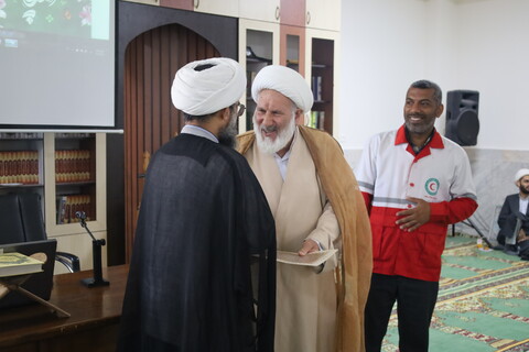 تصاویر/ تجلیل از اساتید مدرسه علمیه النبی  (ص) بندرعباس به مناسبت روز معلم