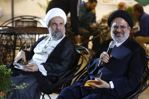 تصاویر/ دیدار صمیمی مسئولان ستاد برگزاری همایش یکصدمین سالگشت بازتأسیس حوزه علمیه قم با مهمانان خارجی همایش