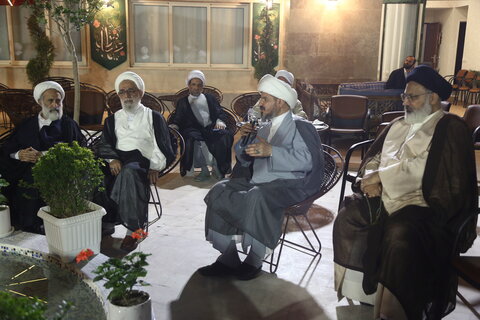 تصاویر/ دیدار صمیمی مسئولان ستاد برگزاری همایش یکصدمین سالگشت بازتأسیس حوزه علمیه قم با مهمانان خارجی همایش