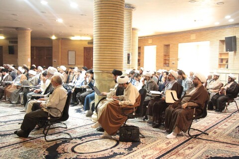 نشست تبیینی پیام رهبری در مرکز فقهی