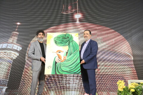 تصاویر / تجلیل از هنرمندان حرم رضوی در اصفهان