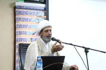 تصاویر/ دوره روش تدبر در قرآن ویژه طلاب حوزه علمیه خوزستان