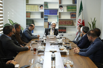 تصاویر /  اعضای بنیاد غدیر در استان قزوین با نماینده ولی فقیه در استان