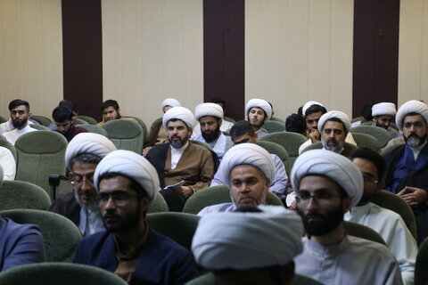تصاویر/ دوره روش تدبر در قرآن ویژه طلاب حوزه علمیه خوزستان برگزار شد