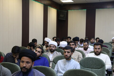 تصاویر/ دوره روش تدبر در قرآن ویژه طلاب حوزه علمیه خوزستان برگزار شد