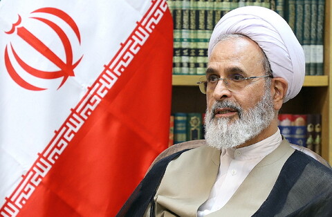 تصاویر/ دیدار شهاب عمر با آیت الله اعرافی