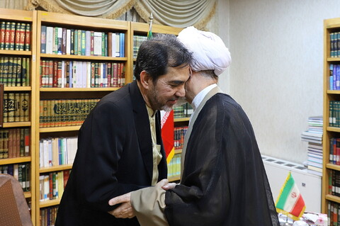 تصاویر/ دیدار شهاب عمر با آیت الله اعرافی