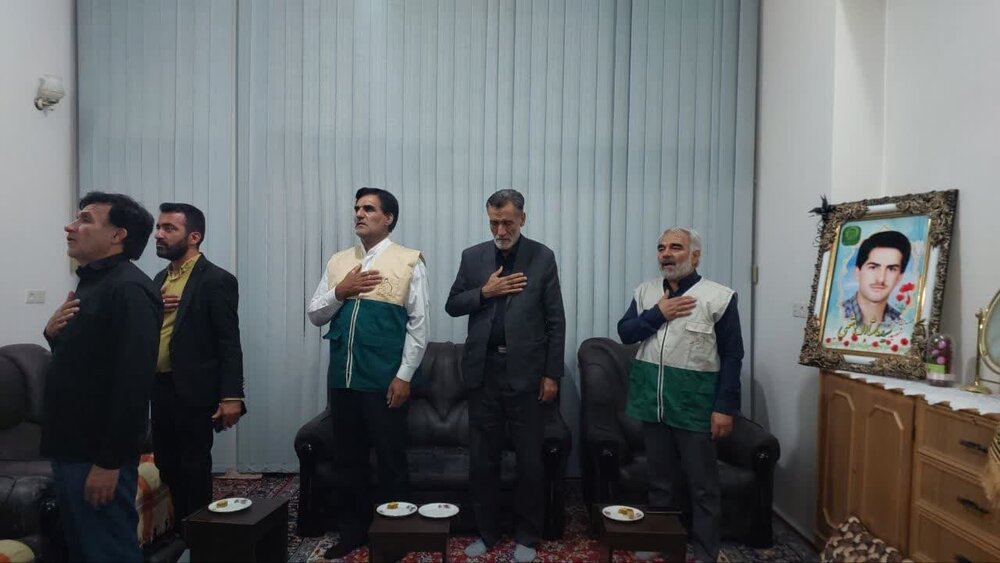 دیدار خادمیاران رضوی آران وبیدگل با خانوادی شهید جاویدالاثر سید ماشاالله هاشمی+عکس