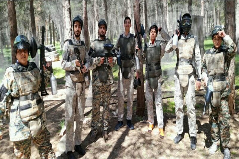 تلفیق آموزه‌های اخلاقی با برنامه‌های شاد در اردوی نوجوانان مسجدی+تصاویر