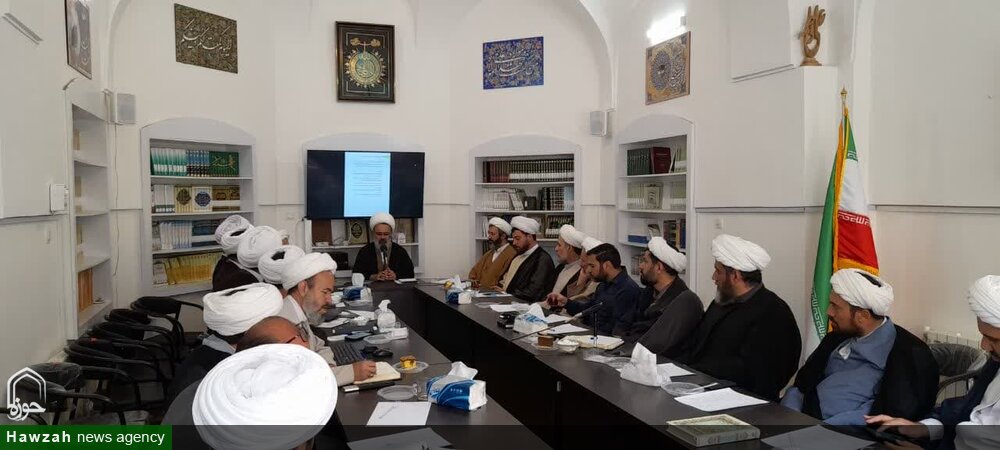 نشست تخصصی مبلغان و مدرسان نهج البلاغه حوزه علمیه اصفهان + عکس