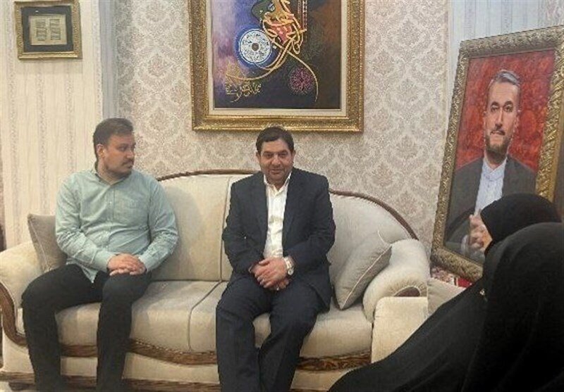 ادای احترام مخبر به خانواده شهید امیرعبداللهیان