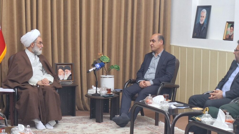 آیت الله بهجت فومنی چهره‌ای فراملی و جهانی بود