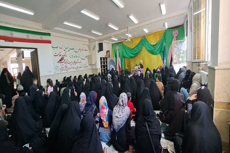 اهل بیت علیهمالسلام مظاهر اسماء و صفات الهی هستند+ تصاویر