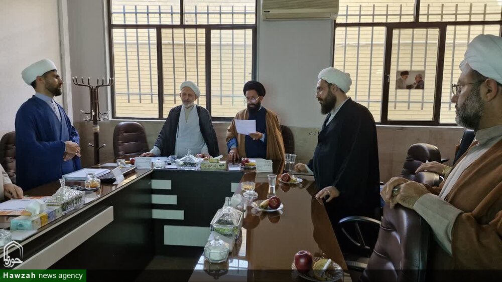 پایاننامه «نقش حجاب در امنیت فردی و اجتماعی از منظر قرآن» دفاع شد