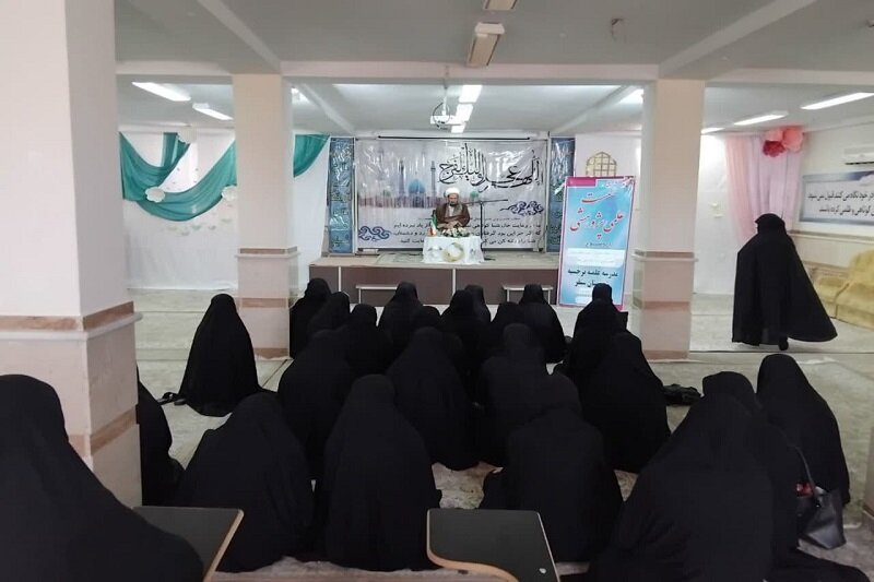 نقش محوری طلاب خواهر در ترویج ارزشهای دینی بی بدیل است