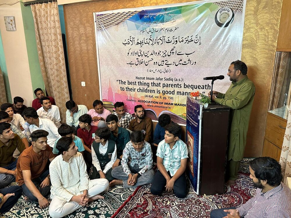 गाजियाबाद; धार्मिक कक्षा के उत्कृष्ट छात्रों के बीच पुरस्कार वितरण