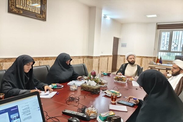 هم‌اندیشی «انتشار نشریه» در مدرسه علمیه الزهرا(س) اردبیل برگزار شد + عکس