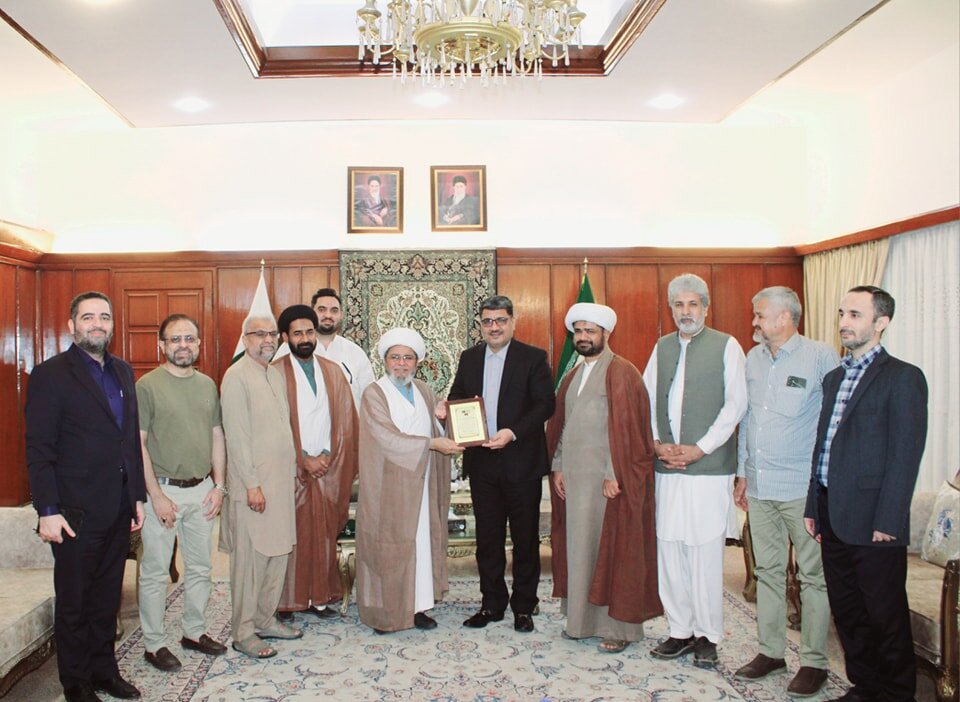دیدار دبیرکل شورای علمای شیعه پاکستان به همراه هیئتی عالیرتبه با سرکنسول جمهوری اسلامی ایران در کراچی