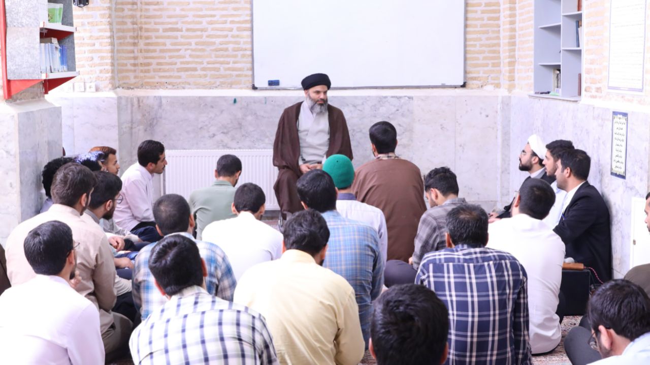 بازدید مدیر حوزه علمیه استان یزد از مدرسه علمیه شفیعیه یزد + تصاویر