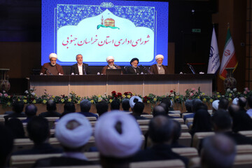 آمریکا گذشته‌ای جز کشتار بومیان و استعمار ندارد