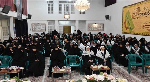 قرآن کے سائے میں مقاومت / شامی خاتون ڈاکٹر کی داعشی محاصرے کے تلخ ایّام کی داستان