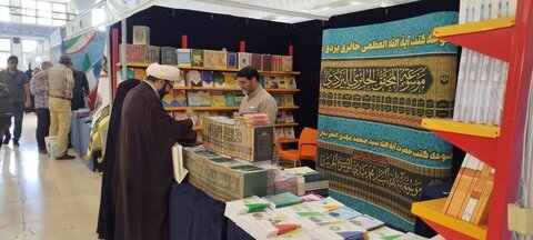 تصاویر/ حضور فعالانه انتشارات حوزه‌های علمیه در نمایشگاه کتاب تهران