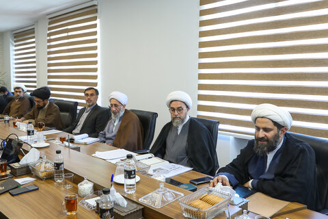 تصاویر /  جلسه شورای توسعه قرآنی استان قزوین برگزارشد