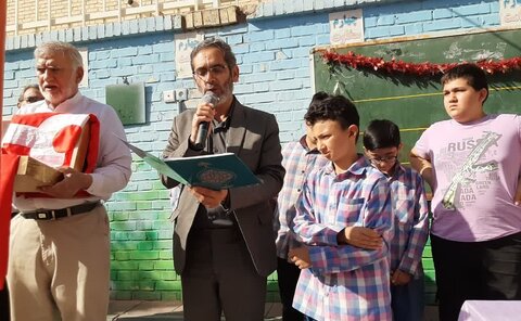 تصاویر/ مراسم تقدیر از منتخبین نشان ارادت در آران و بیدگل