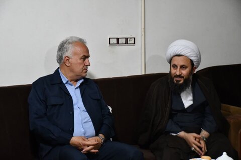 تصاویر/ دیدار امام جمعه شهرستان خوی با خانواده معظم شهدا