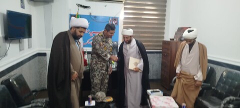 تصاویر/ دیدار فرماندهی  پدافند شهید کشاورزی  با مدیر مدرسه علمیه مولودکعبه شهرستان جاسک