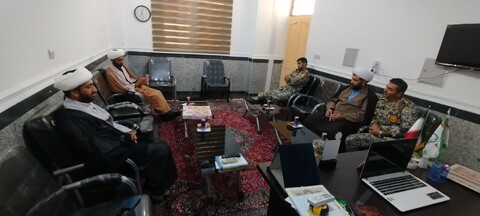 تصاویر/ دیدار فرماندهی  پدافند شهید کشاورزی  با مدیر مدرسه علمیه مولودکعبه شهرستان جاسک