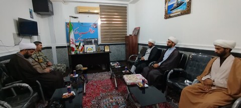 تصاویر/ دیدار فرماندهی  پدافند شهید کشاورزی  با مدیر مدرسه علمیه مولودکعبه شهرستان جاسک