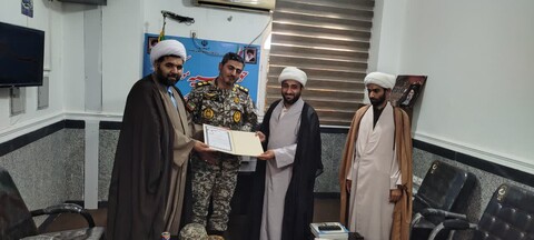 تصاویر/ دیدار فرماندهی  پدافند شهید کشاورزی  با مدیر مدرسه علمیه مولودکعبه شهرستان جاسک